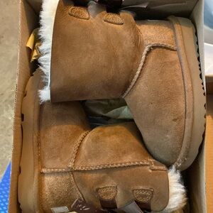 Girls ugh boots brown
